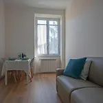 Viabai con parcheggio privato